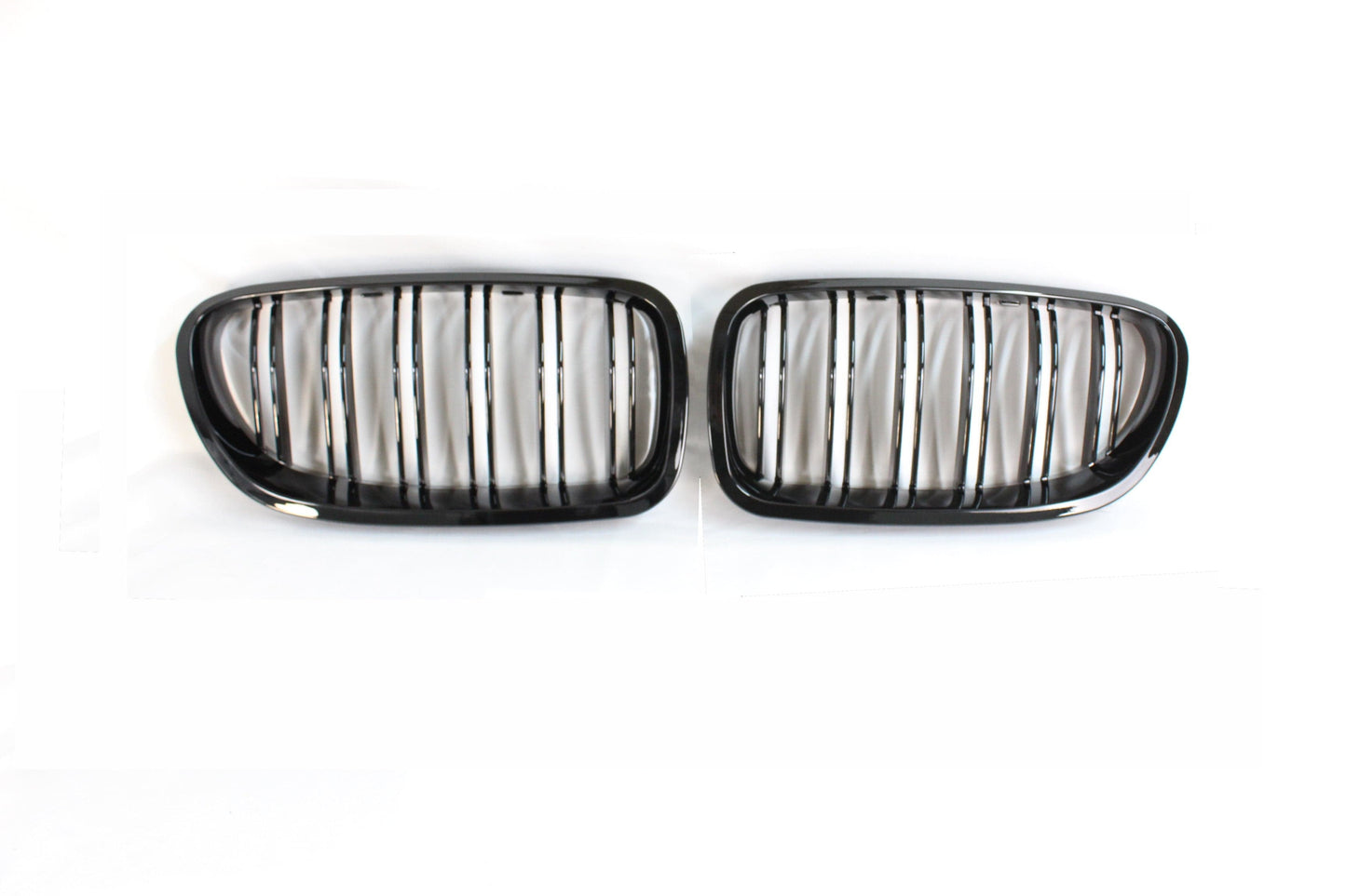 BMW F10 5 Series Saloon (2009-2017) & M5 (2011-2016) Black Double Slat Kidney Grilles | Shadowline Blackout Dechrome Front Grill Set, Left & Right | ABS Replacement | BLAK by CT Carbon