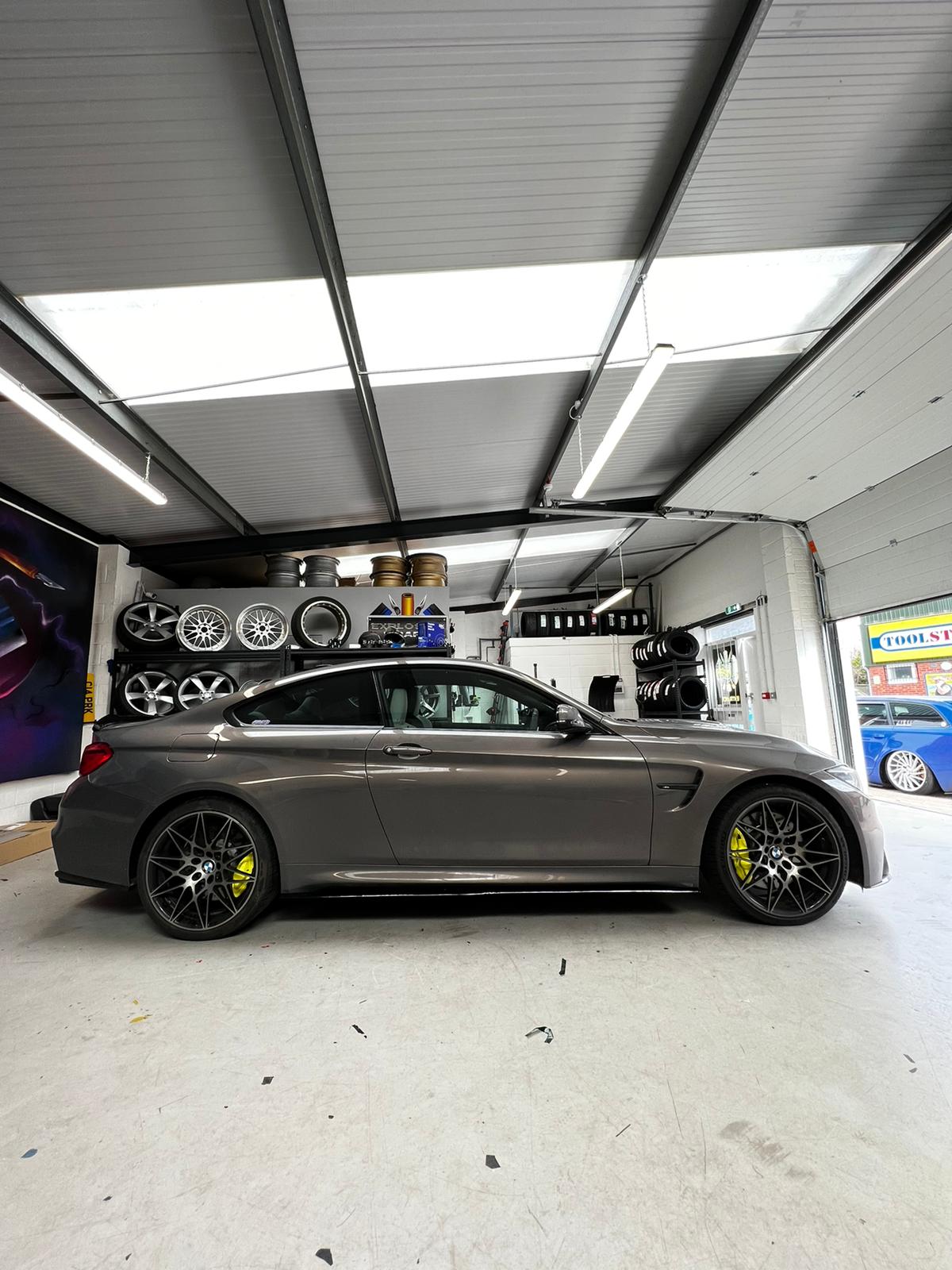 BMW M3/M4 F80 F82 F83 F8X (2014-2020) Gloss Black Side Skirts – M Performance Style Side Splitters, Sill/Rocker Panel Extensions, Side Blades – High Gloss Piano Black Aero Body Kit Trim