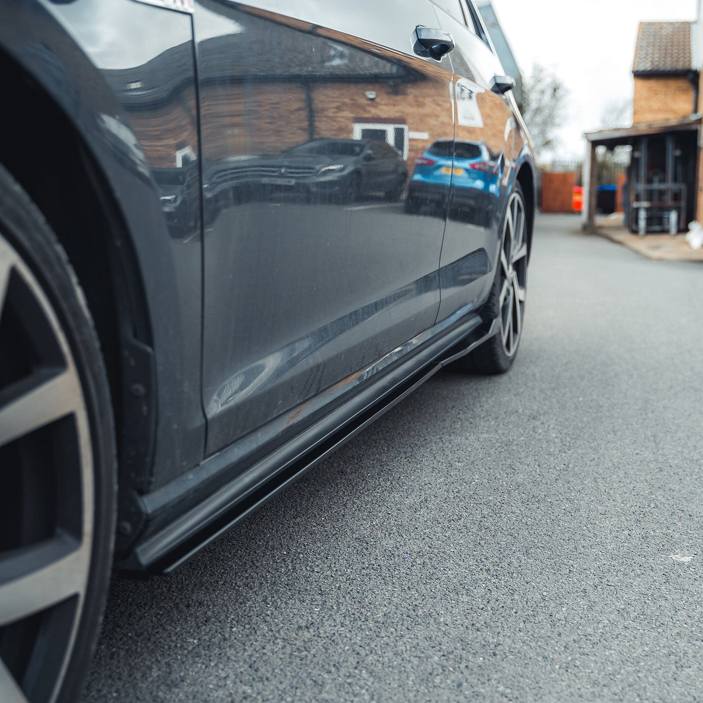 VW Volkswagen Golf MK7 MK7.5 2014-2020 GTI GTD R R-Line Gloss Black Side Skirts – Side Skirt Extensions / Side Splitters / Sill Extensions – ABS Piano Black Rocker Panel Covers OEM+ Body Kit Pair Side Blades