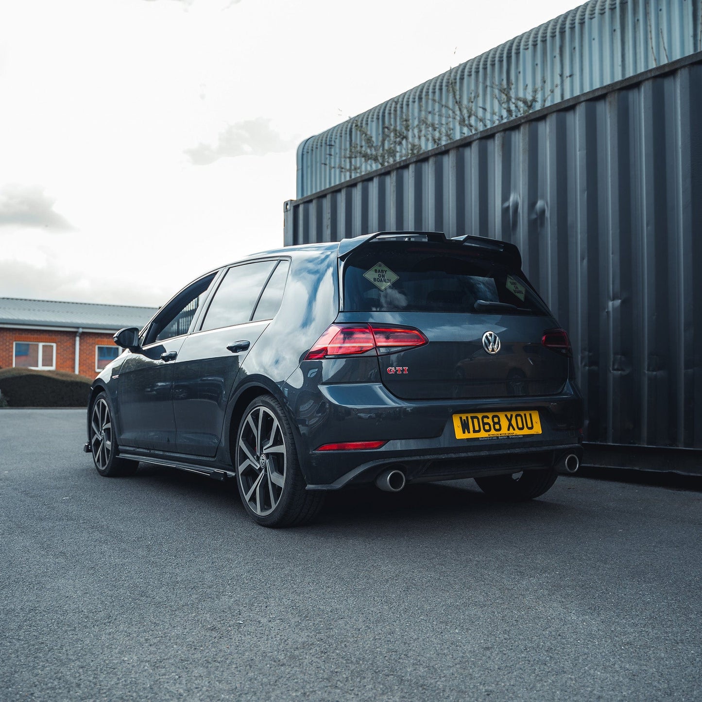 VOLKSWAGEN GOLF R/GTD/GTI MK7/7.5 2014-2020 GLOSS BLACK SPOILER