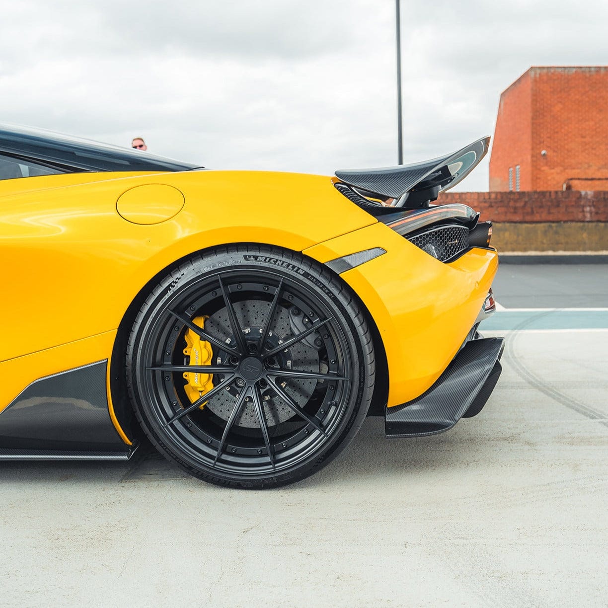 McLaren 720S Carbon Fibre (Fiber) Body Kit – CT Series Full Dry Pre-Preg Aero Package: Front Splitter, Bonnet/Hood, Side Skirts, Wings/Fenders, Rear Diffuser & Spoiler/Airbrake – Fits 2017+ – MJ Modifications UK