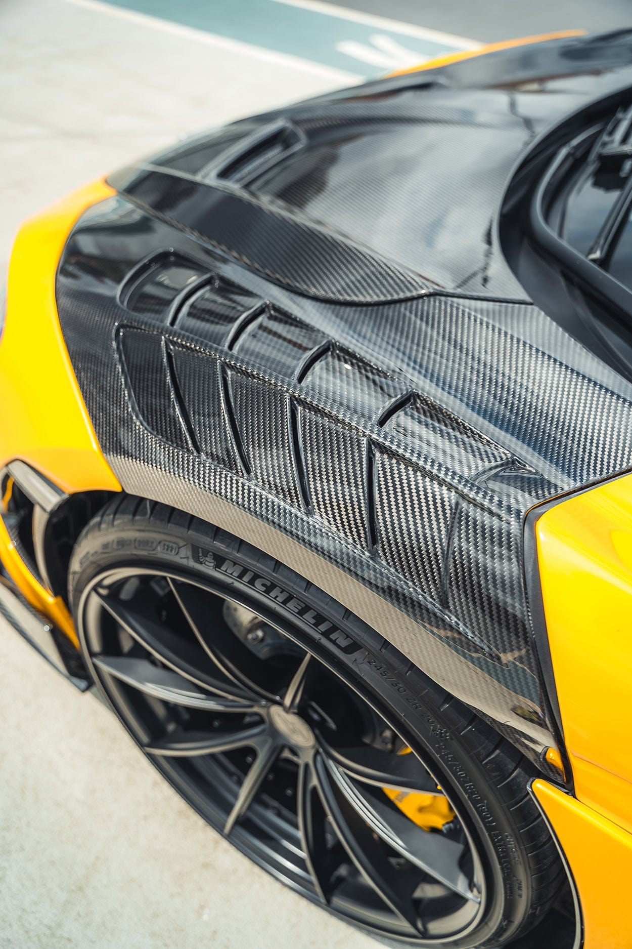 McLaren 720S Carbon Fibre (Fiber) Body Kit – CT Series Full Dry Pre-Preg Aero Package: Front Splitter, Bonnet/Hood, Side Skirts, Wings/Fenders, Rear Diffuser & Spoiler/Airbrake – Fits 2017+ – MJ Modifications UK