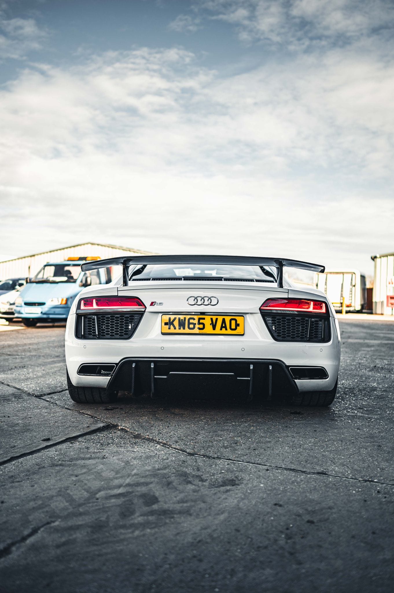 Audi R8 V10 Plus Gen 2 Mk2 4S Carbon Fibre Rear Wing Spoiler – V Style Tail Wing by CT Carbon (2015–2019) Dry Carbon Aerofoil | Aftermarket Performance Rear Aero | Fits 2015 2016 2017 2018 2019