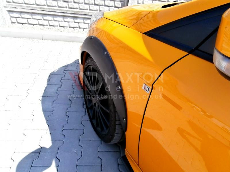 Maxton Design - FENDERS EXTENSION FOCUS ST MK3 PREFACE MODEL