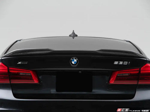 ECS Tuning CS Style Carbon Fibre/Fiber Rear Boot/Trunk Lip Spoiler (Ducktail) for BMW 5 Series G30 Sedan/Saloon & M5 F90 – Gloss Real Carbon Decklid/Bootlid Wing for 530e 530i 540i M550i