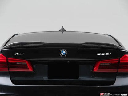 ECS Tuning CS Style Carbon Fibre/Fiber Rear Boot/Trunk Lip Spoiler (Ducktail) for BMW 5 Series G30 Sedan/Saloon & M5 F90 – Gloss Real Carbon Decklid/Bootlid Wing for 530e 530i 540i M550i
