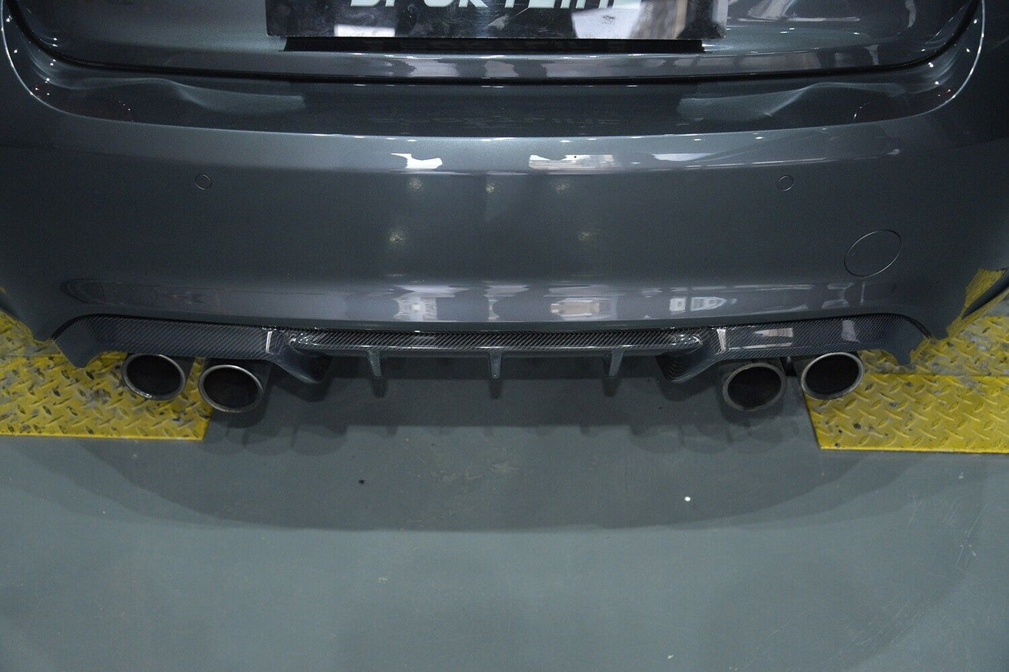 BMW M2 F87 & M2 Competition (M2C) AK Style Carbon Fibre/Carbon Fiber Finned Rear Diffuser – Rear Lower Valance/Splitter/Apron Bumper Insert Undertray – Gloss Performance Finish – UK Stock, Fast Delivery