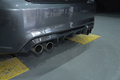 BMW M2 F87 & M2 Competition (M2C) AK Style Carbon Fibre/Carbon Fiber Finned Rear Diffuser – Rear Lower Valance/Splitter/Apron Bumper Insert Undertray – Gloss Performance Finish – UK Stock, Fast Delivery