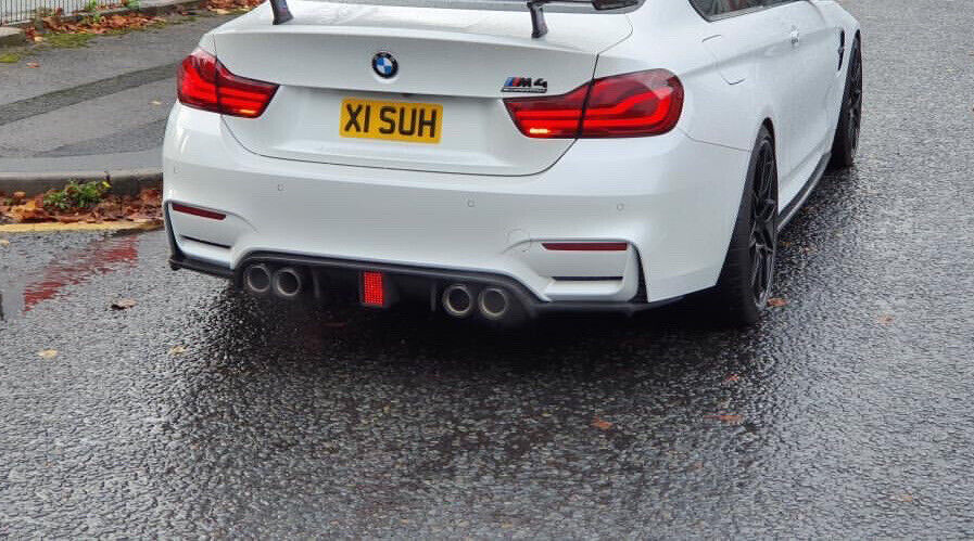 BMW M3 M4 F80 F82 F83 2014-2020 Gloss Carbon Fibre/Fiber Rear Diffuser Valance Splitter, F8X M Performance Style with Centre/Center F1 LED Rain/Brake/Fog Light, OEM+ Fit, Rear Bumper Insert for Saloon/Coupe/Convertible – UK Stock, Fast 2 Day Shipping