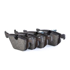 Bosch 0986424766 (0 986 424 766, BP472) Brake Pad Set for BMW ATE Callipers - Low-Metallic with Anti-Squeak Plate & Piston Clip - Fits 5 Series E60/E61, 6 Series E63/E64, X5 E70/F15, X6 E71/E72/F16
